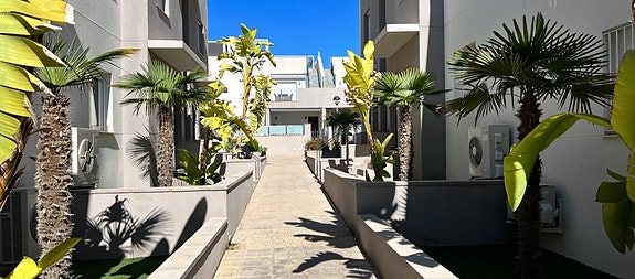 En megler med gode referanser - SPANIA1.no