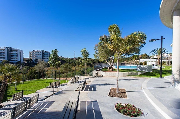 En megler med gode referanser - SPANIA1.no