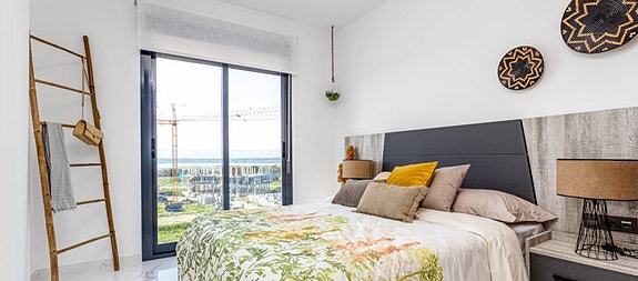 En megler med gode referanser - SPANIA1.no