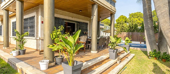 Megler med gode referanser - SPANIA1.no