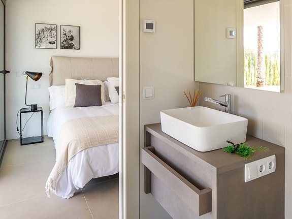 En megler med gode referanser - SPANIA1.no