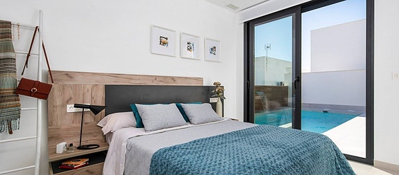 En megler med gode referanser - SPANIA1.no