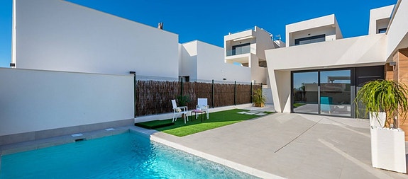 En megler med gode referanser - SPANIA1.no