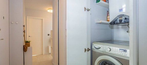 Bruk en megler med gode referanser - se SPANIA1.no