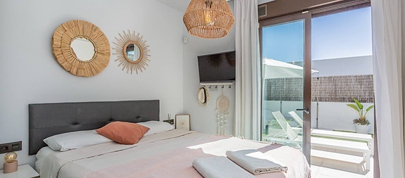 Bruk en megler med gode referanser - se SPANIA1.no