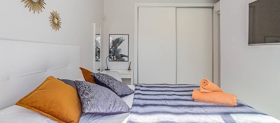 Bruk en megler med gode referanser - se SPANIA1.no