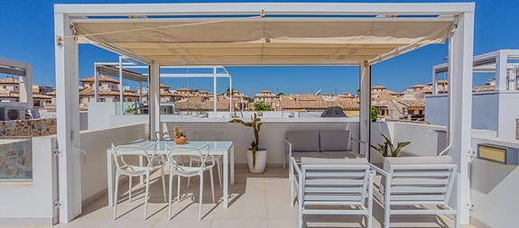 Bruk en megler med gode referanser - se SPANIA1.no