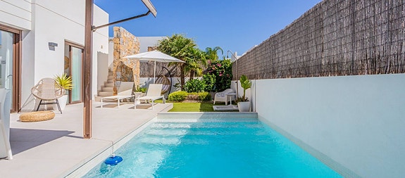 Bruk en megler med gode referanser - se SPANIA1.no