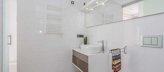 Bruk en megler med gode referanser - se SPANIA1.no