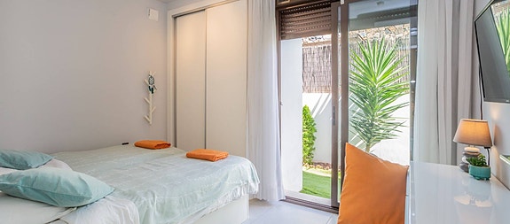 Bruk en megler med gode referanser - se SPANIA1.no