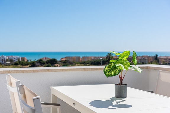 En megler med gode referanser - SPANIA1.no