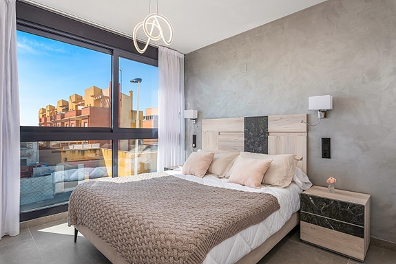 En megler med gode referanser - SPANIA1.no