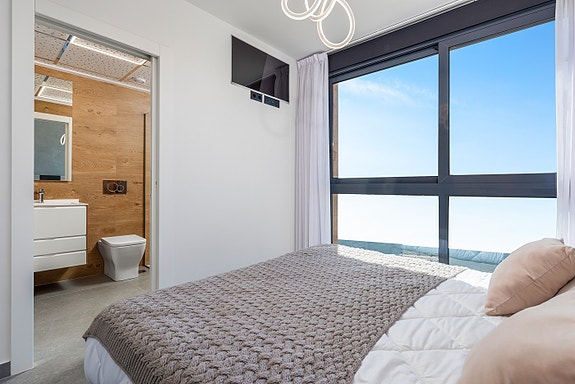 En megler med gode referanser - SPANIA1.no