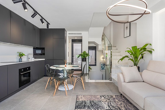 En megler med gode referanser - SPANIA1.no