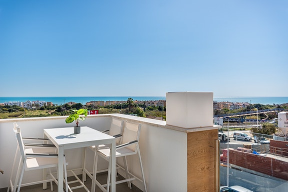 En megler med gode referanser - SPANIA1.no