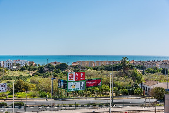 En megler med gode referanser - SPANIA1.no