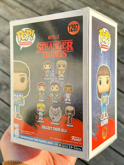 Stranger Things 4th Season Eleven with Diorama Vinyl POP! Figure #1297  FUNKO NIB