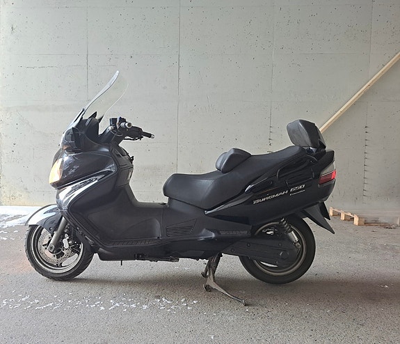 Suzuki 650 burgman 7 of 9