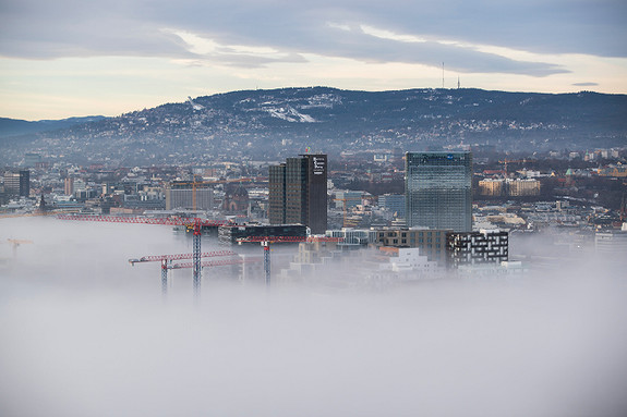 Oslo i tåke. Foto Scanpix