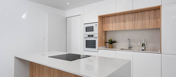 En megler med gode referanser - SPANIA1.no