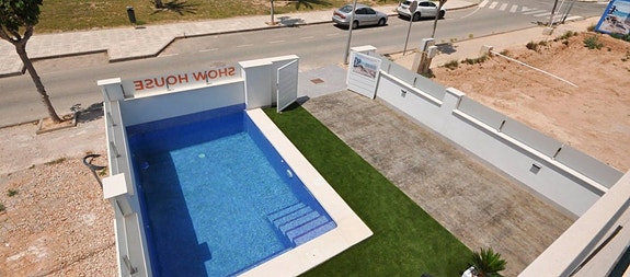 En megler med gode referanser - SPANIA1.no