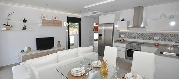 En megler med gode referanser - SPANIA1.no