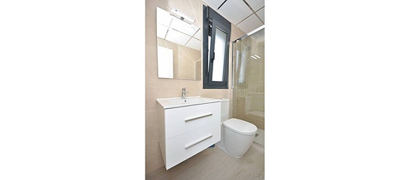 En megler med gode referanser - SPANIA1.no