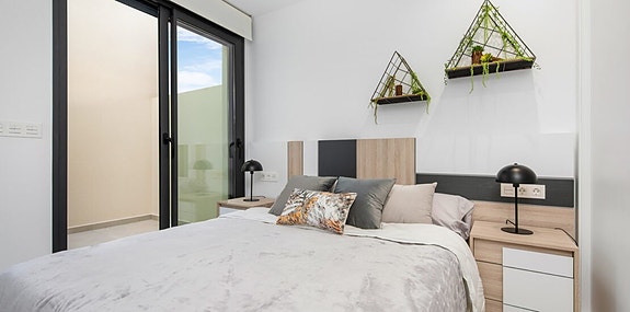 En megler med gode referanser -  SPANIA1.no