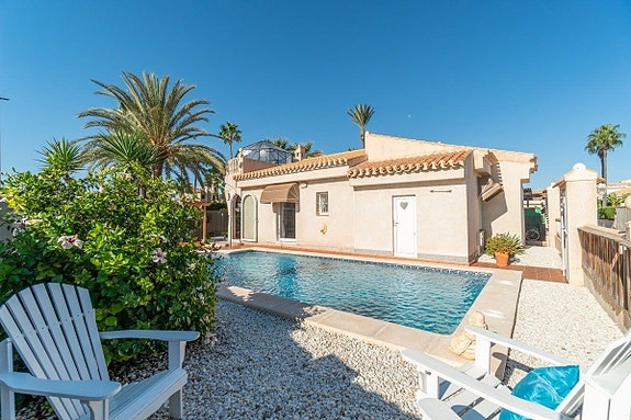 En megler med gode referanser - SPANIA1.no