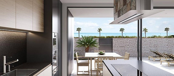 En megler med gode referanser - SPANIA1.no