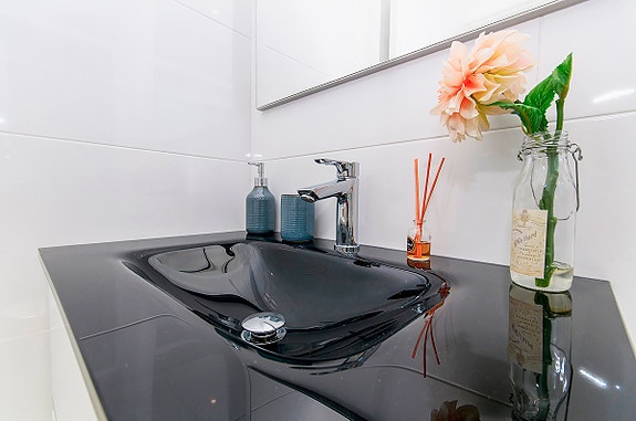 Soverom 1 med eget bad