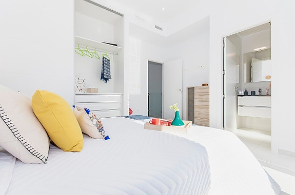 Soverom 1 med eget bad