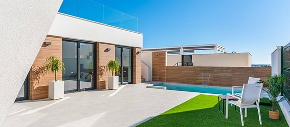 En megler med gode referanser - SPANIA1.no