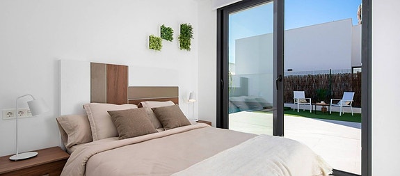 En megler med gode referanser - SPANIA1.no