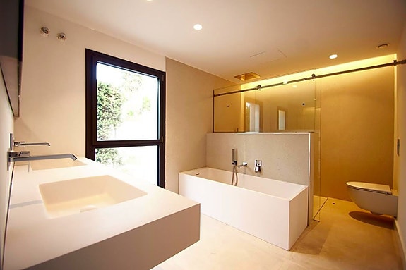 En megler med gode referanser - SPANIA1.no