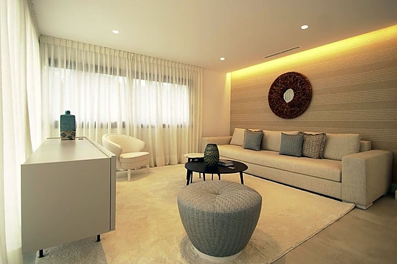 En megler med gode referanser - SPANIA1.no