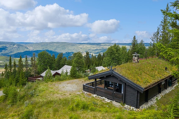 Privatmegleren ved June Langeland ønsker velkommen til Nattenvegen 208