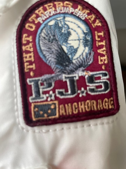 Product image 1 of 6