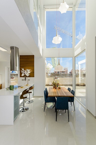 En megler med gode referanser -  SPANIA1.no