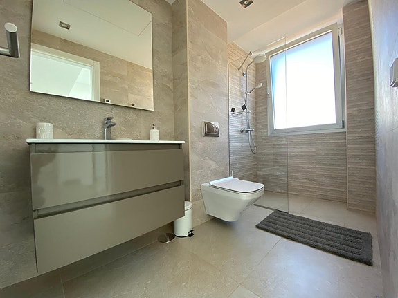 En megler med gode referanser - SPANIA1.no