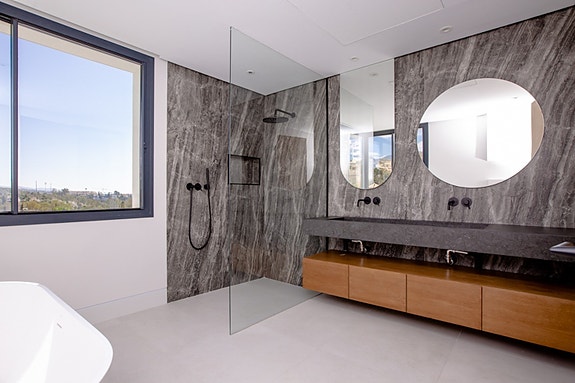 En megler med gode referanser - SPANIA1.no