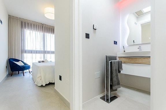 En megler med gode referanser - SPANIA1.no