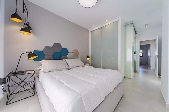 En megler med gode referanser -  SPANIA1.no