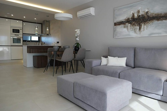 En megler med gode referanser -  SPANIA1.no