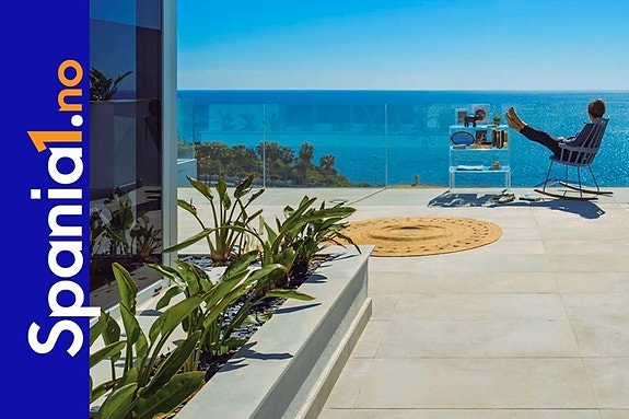 En megler med gode referanser - SPANIA1.no