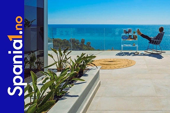 En megler med gode referanser - SPANIA1.no