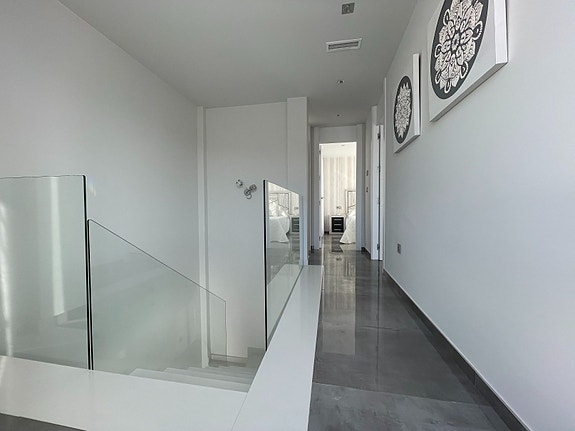 En megler med gode referanser - SPANIA1.no