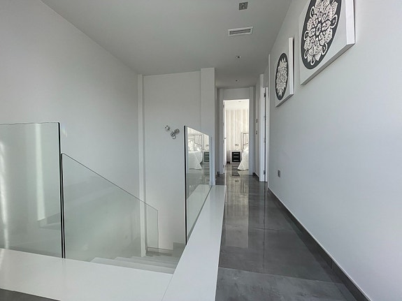 En megler med gode referanser - SPANIA1.no