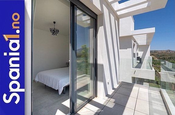 En megler med gode referanser - SPANIA1.no