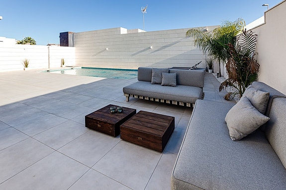 En megler med gode referanser - SPANIA1.no